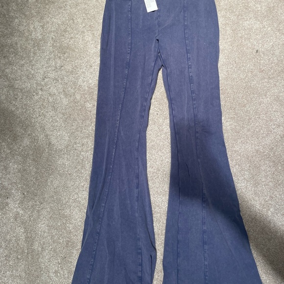 Urban Outfitter: Out from Under Aria Seamed Flare Leg Pants - Picture 2 of 3